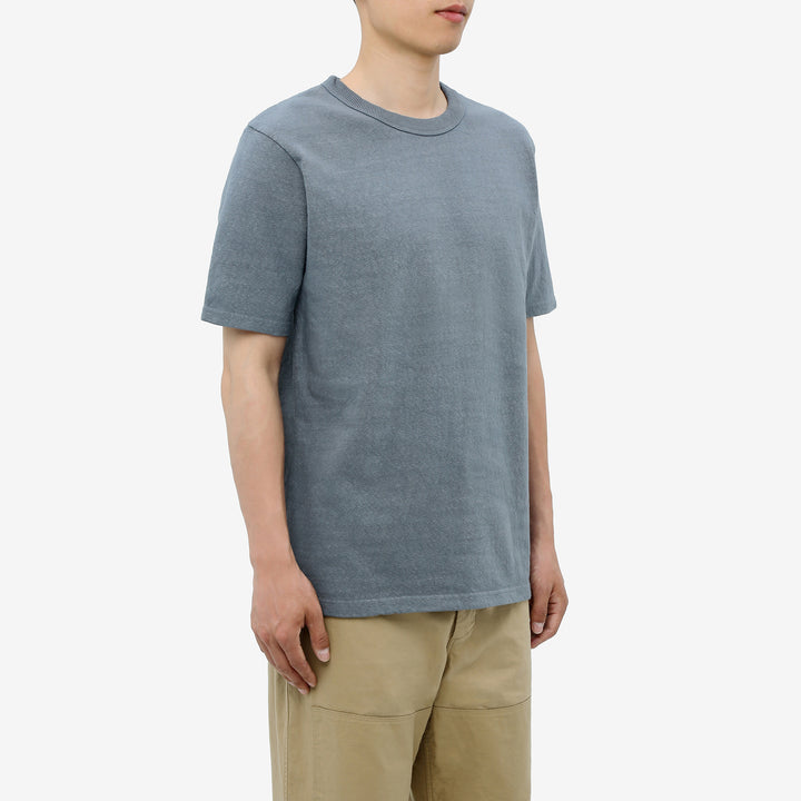 UES 652321 No.8 Slub Yarn Heavyweight T-Shirt – Grey Model Side View