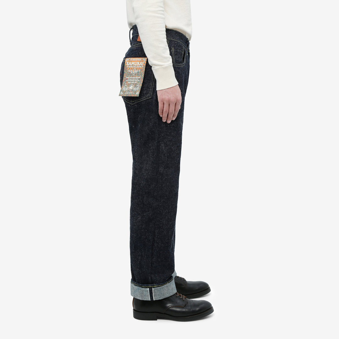 Samurai Jeans S2000HX 15oz Otokogi selvedge denim wide straight fit WWII model side view wear image