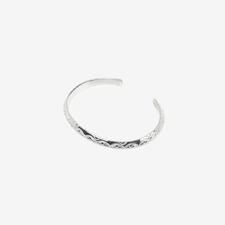 MOTO Contemporary Native BC-32 925 Sterling Silver Bangle – Raised Angled View