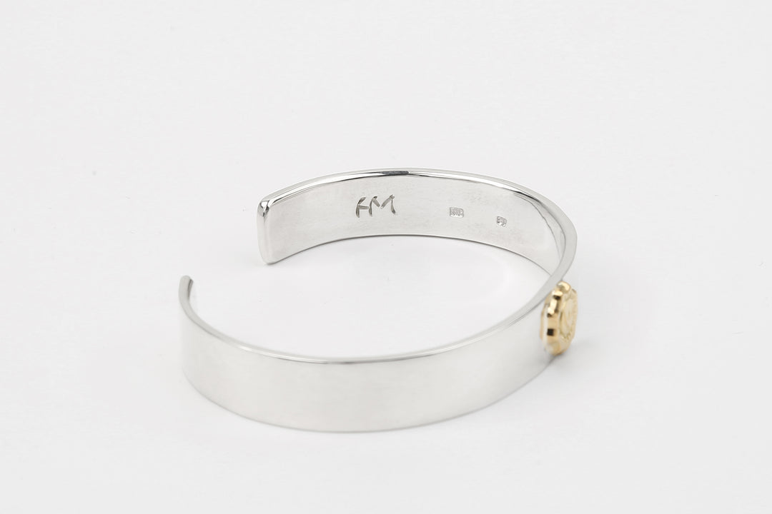 Moto BC-01G eagle silver bangle K18 gold accent native style handmade bracelet Japan detail