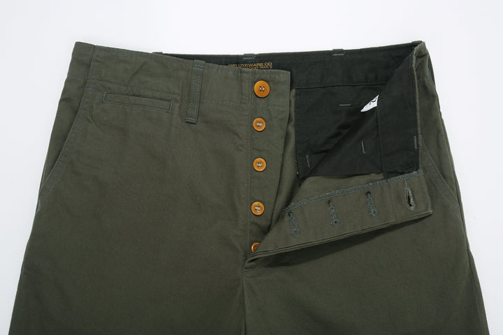 Deluxeware 946A MIL-SPEC ’46 Chino Trousers in Army Green – Open Button Fly and Interior Waistband