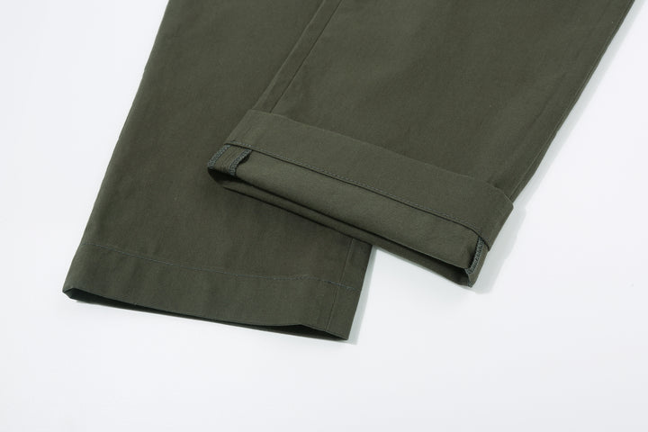 Deluxeware 946A MIL-SPEC ’46 Chino Trousers in Army Green – Turned-Up Hem Construction
