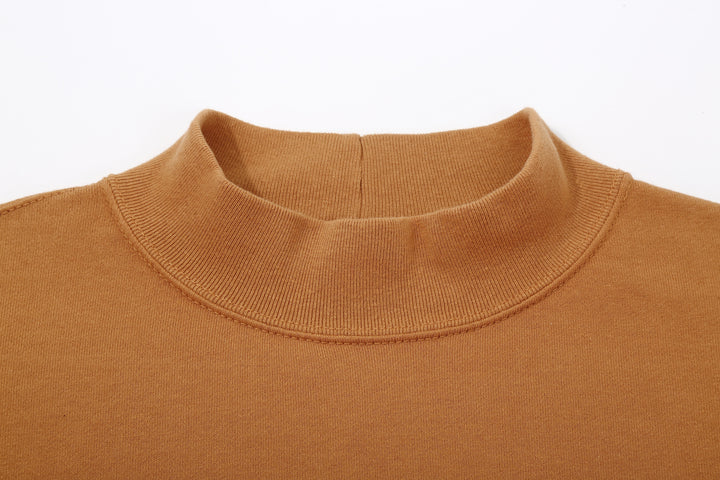 Deluxeware M300 “Azuma-Knit” Lightweight Mock Neck Sweatshirt Made in Japan Mock Neck Close Up