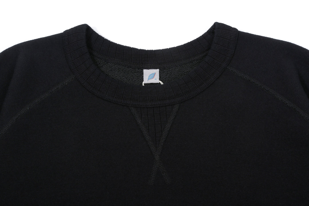 Pure Blue Japan 5409-IDBK Indigo Sweatshirt Black Overdye – Ribbed V-Gusset and Neck Label Close-Up
