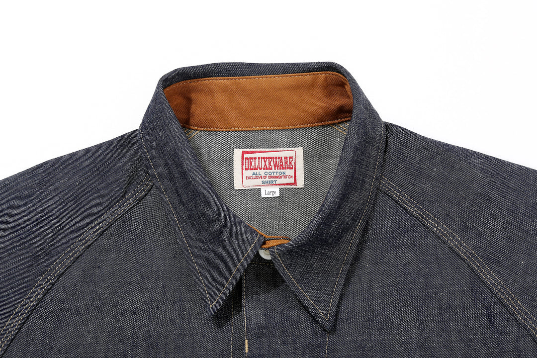 Deluxeware 7640 10.5oz selvedge denim work shirt made in Japan indigo denim shirt collar close up