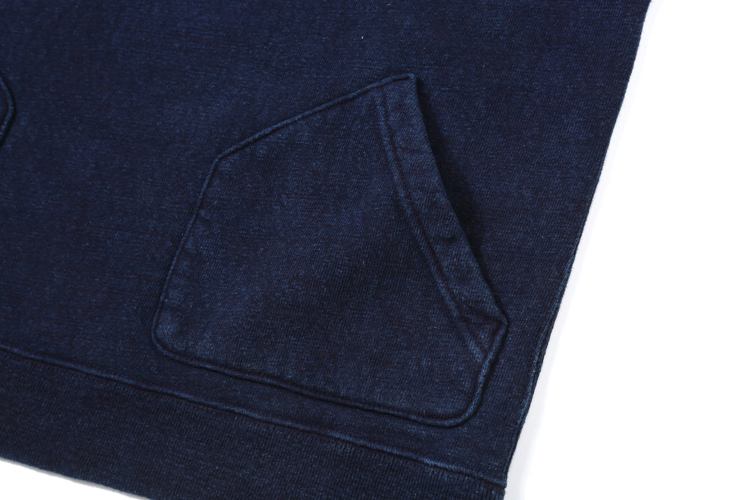 UES 742451 indigo loopwheel crewneck sweatshirt with pocket made in Japan slub cotton pocket close up