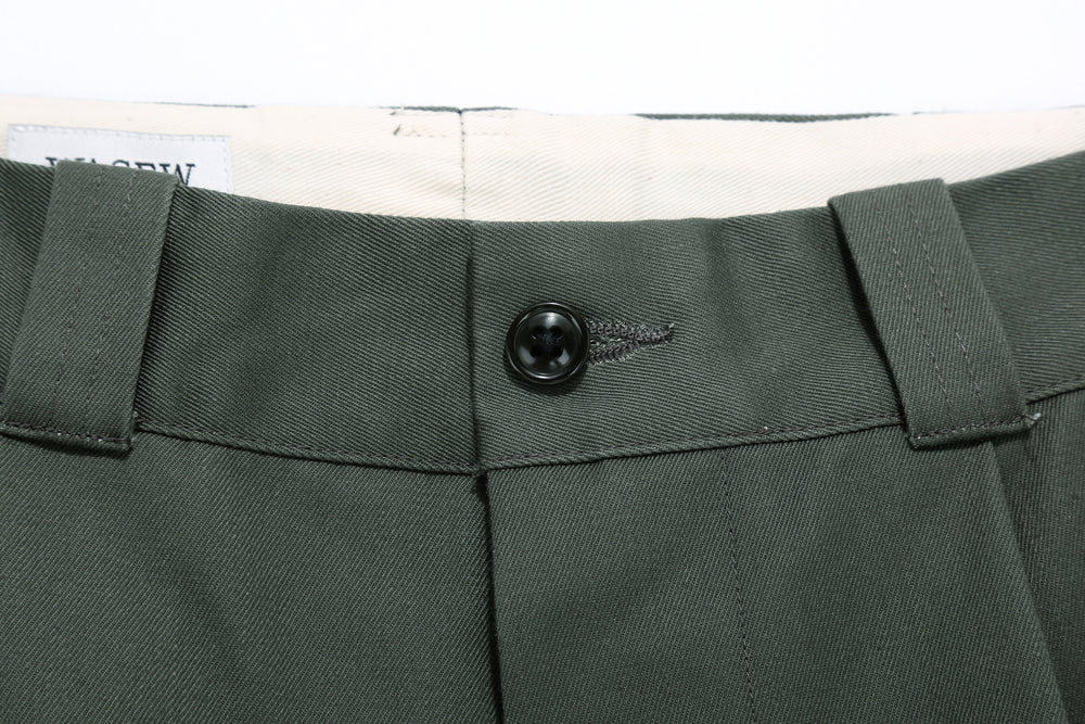 WASEW WSW-25A-010 Vat-Dyed Chino One-Tuck Trousers in wide straight fit, made in Japan Button