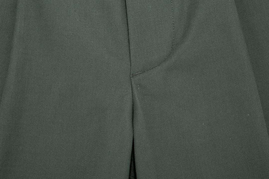 WASEW WSW-25A-010 Vat-Dyed Chino One-Tuck Trousers in wide straight fit, made in Japan crotch seam