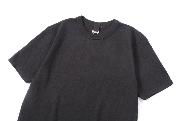 UES 652321 No.8 Slub Yarn Heavyweight T-Shirt – Black Angled View