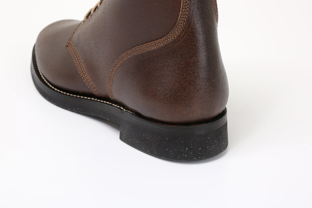 Skoob Infantry Service Boots Horween waxed flesh leather heel close up