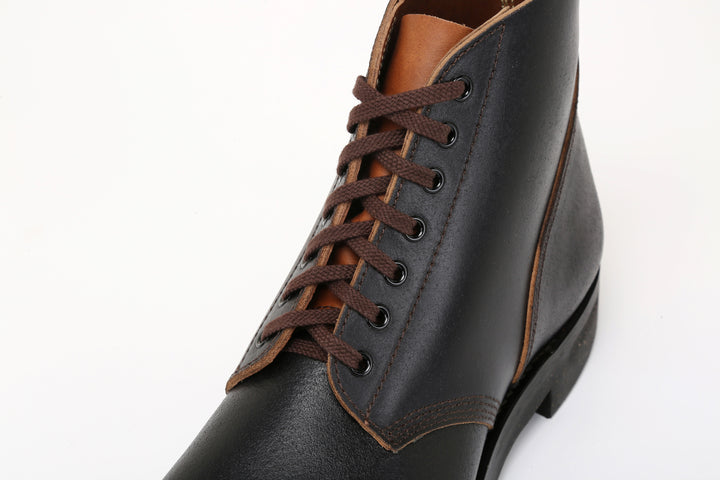 Skoob Infantry M-43 boots Horween waxed flesh leather black lace up detail