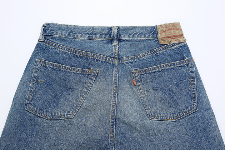 Warehouse 1101 2nd hand selvedge denim jeans vintage wash light indigo straight fit made in Japan back view