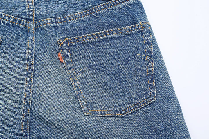 Warehouse 1101 2nd hand selvedge denim jeans vintage wash light indigo straight fit made in Japan back pocket