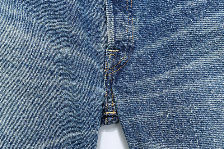 Warehouse 1101 2nd hand selvedge denim jeans vintage wash light indigo straight fit made in Japan crotch seam detail