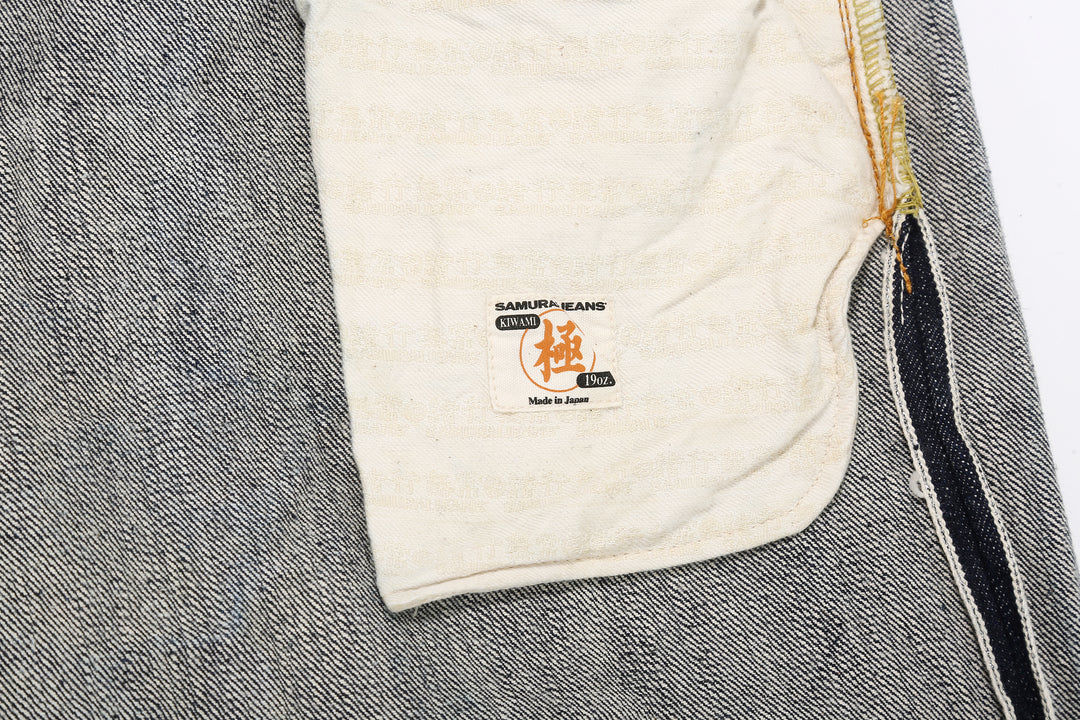 Samurai Jeans S310XX19ozII "Kiwami" Selvedge Denim - Wide Straight Fit - Pocket Bag And Selvedge Detail