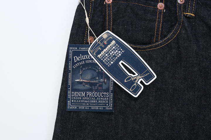 Deluxeware 1953XX 13.6oz selvedge denim straight fit made in Japan indigo jeans tag