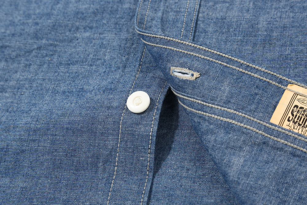 Deluxeware 7623 7oz selvedge chambray work shirt light indigo button detail
