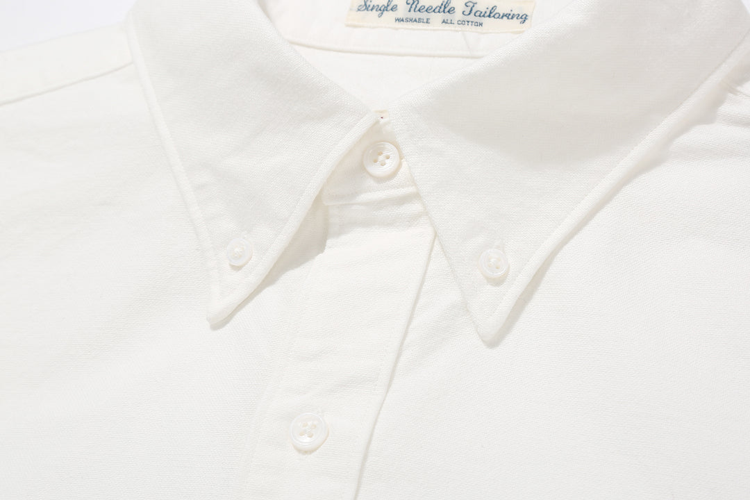 UES 502205 8.6oz Slub Oxford B.D. Shirt White Button-Down Collar Detail