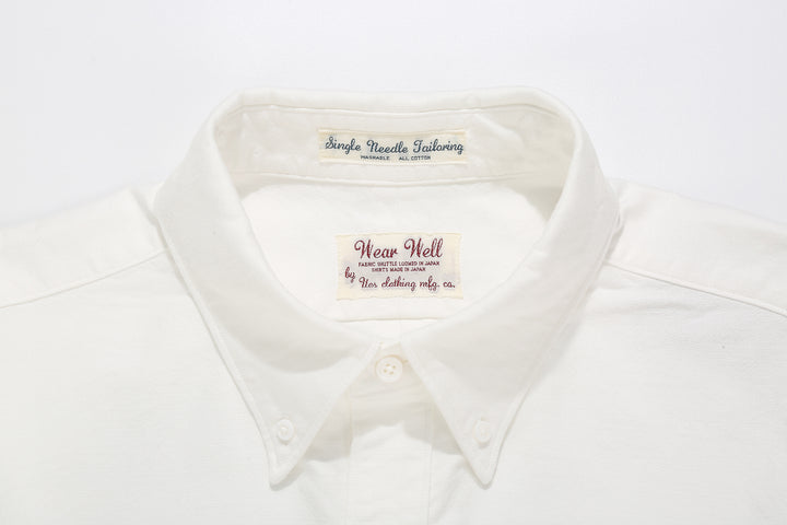 UES 502205 8.6oz Slub Oxford B.D. Shirt White Collar and Woven Label Detail