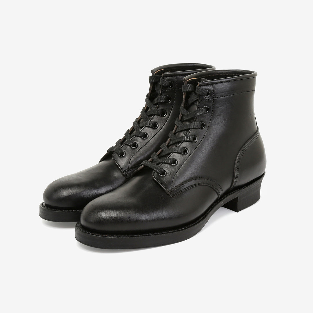 Moto Lot 1020 service boots Italian horsebutt leather black front view